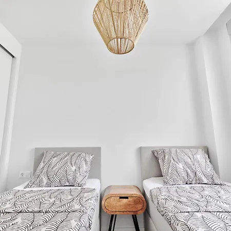 アパート Ema 21 *